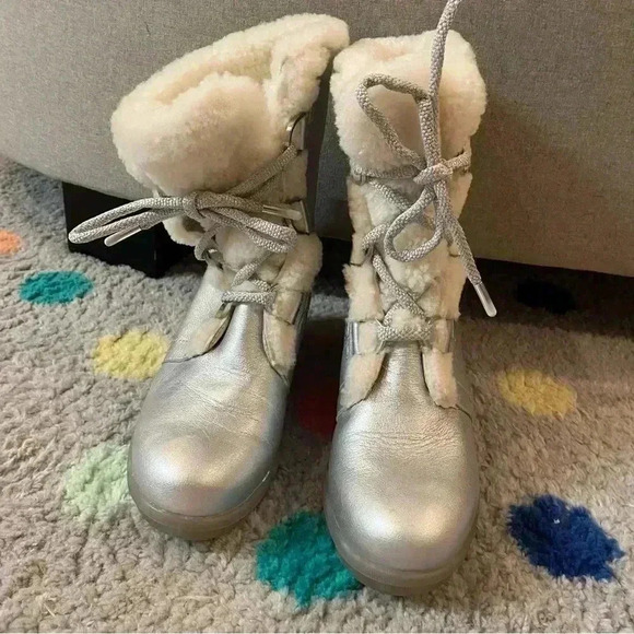 Sorel Shoes - Disney X Sorel Joan of Arctic II